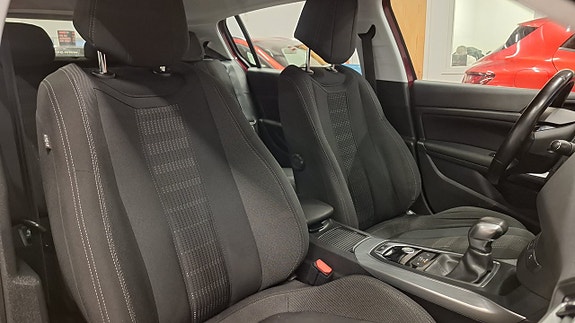 Peugeot 308 25 of 26