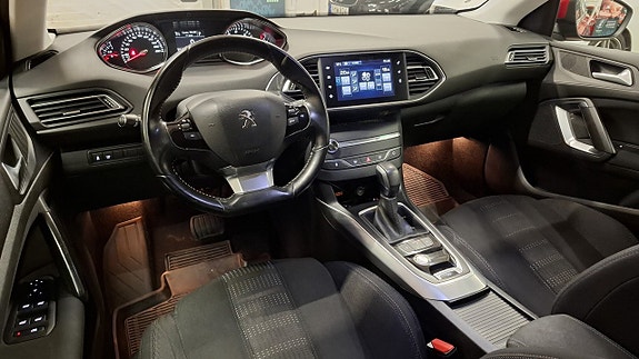 Peugeot 308 3 of 26