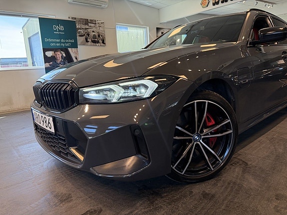 BMW 330e 6 of 30