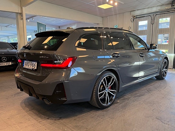 BMW 330e 4 of 30