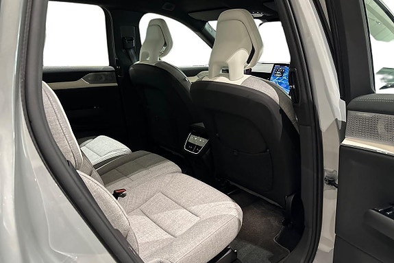 Volvo EX90 9 of 28