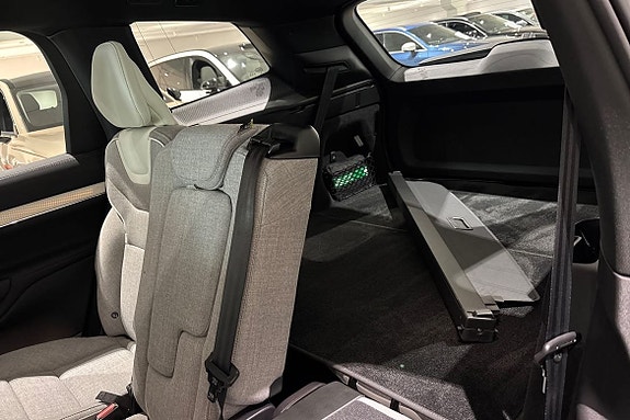 Volvo EX90 19 of 28