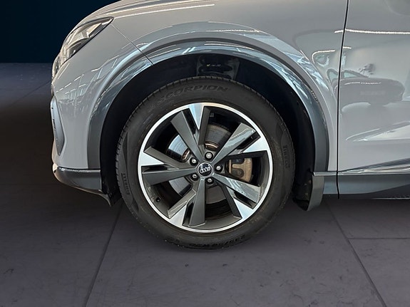 Audi Q4 e-tron 6 of 18