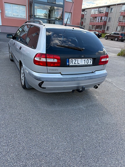 Volvo V40 4 of 4