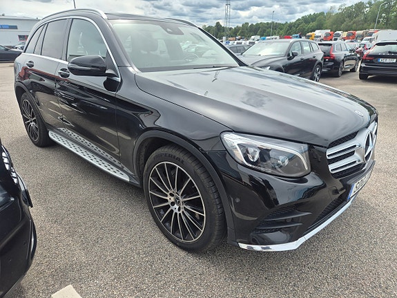 Mercedes-Benz GLC220 d 2 of 5