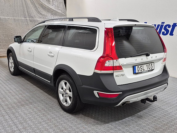 Volvo XC70 3 of 8