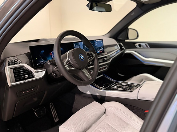 BMW X5 3 of 16