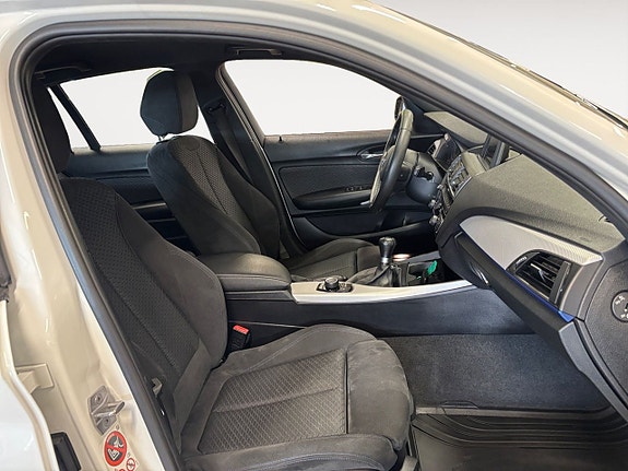 BMW 118i 15 of 18
