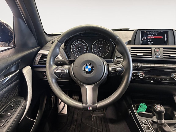BMW 118i 13 of 18
