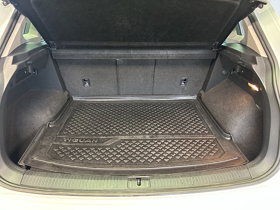 Volkswagen Tiguan 12 of 22