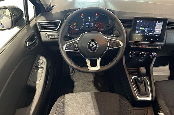 Renault Clio 11 of 21