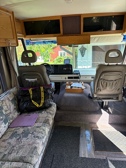 Chevrolet Winnebago Brave 8 of 8