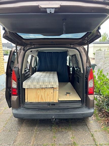Peugeot Partner Tepee 10 of 12