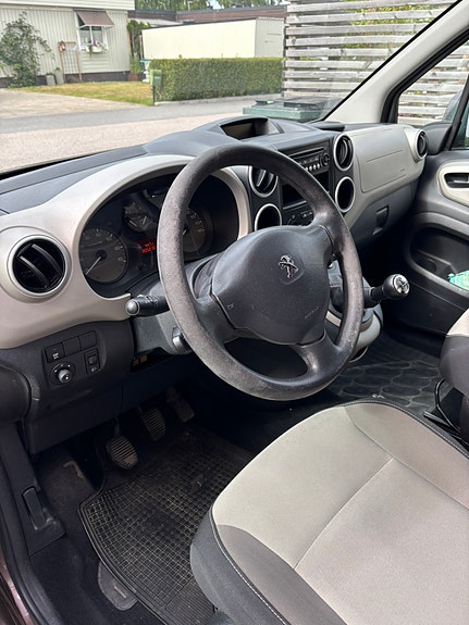 Peugeot Partner Tepee 6 of 12