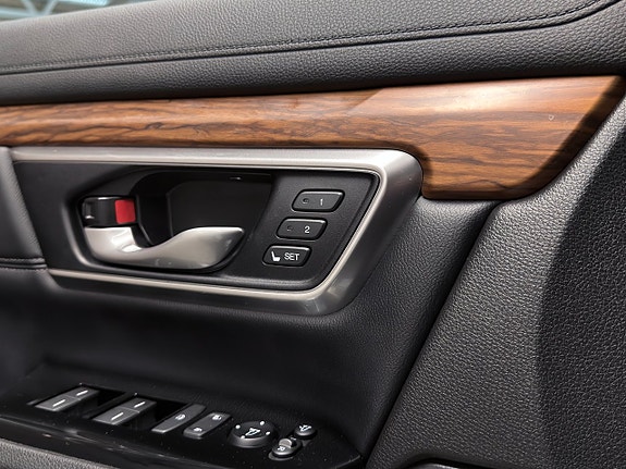 Honda CR-V 9 of 24