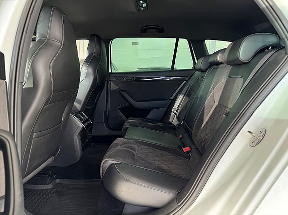 Skoda Superb 11 of 23
