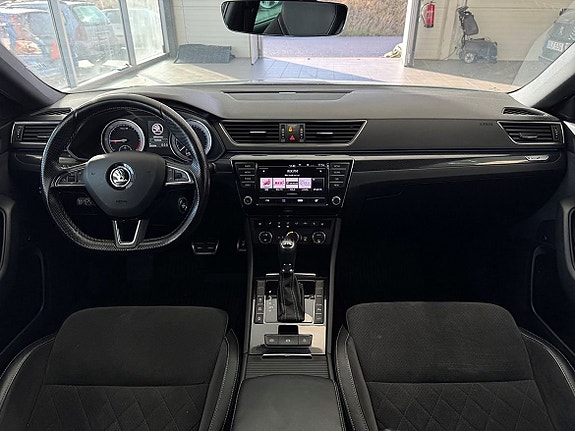 Skoda Superb 8 of 23
