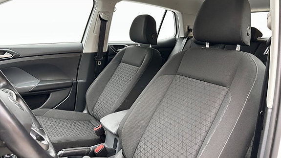 Volkswagen T-Cross 9 of 13