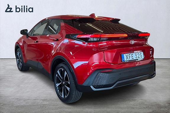 Toyota C-HR 2 of 20