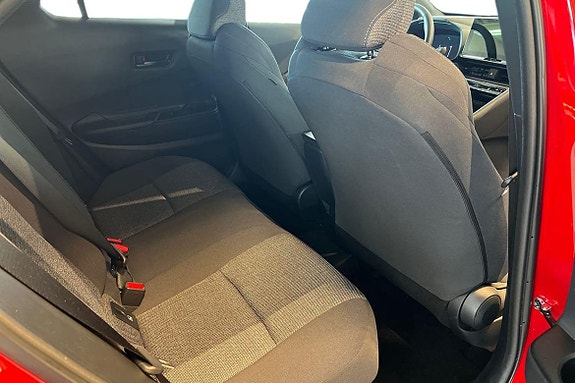 Toyota C-HR 7 of 20
