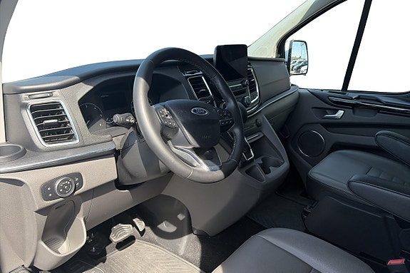 Ford Custom Tourneo 6 of 12