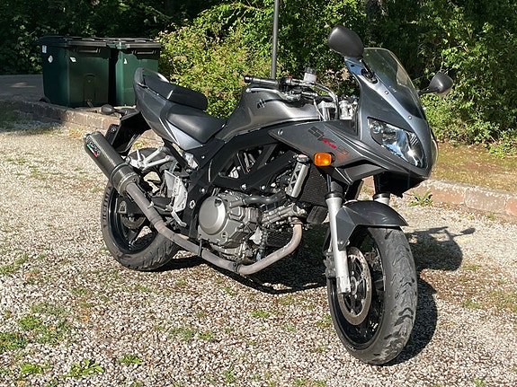 Suzuki SV650S 9 of 10