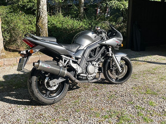 Suzuki SV650S 3 of 10
