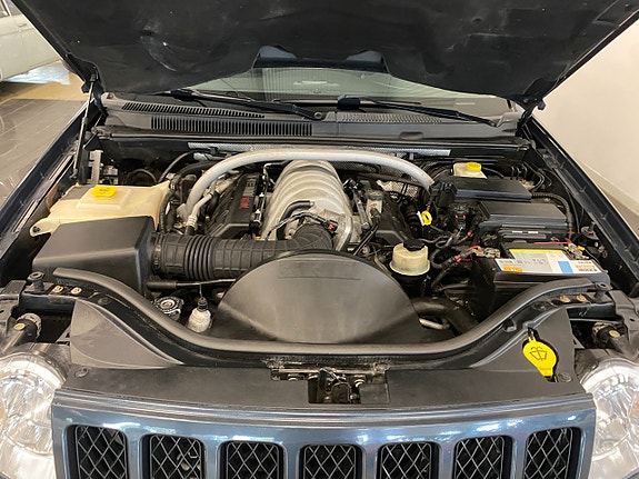 Jeep Grand Cherokee 18 of 25