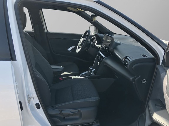 Toyota Yaris Cross 8 of 11