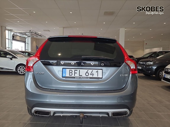 Volvo V60 Cross Country 5 of 17