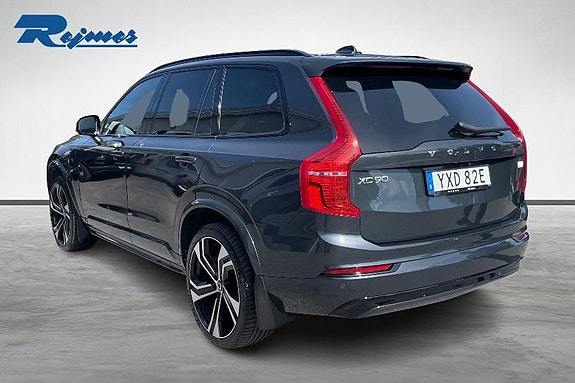 Volvo XC90 3 of 30