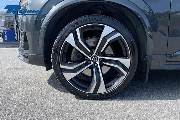 Volvo XC90 9 of 30