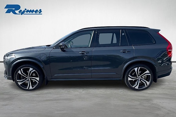 Volvo XC90 2 of 30