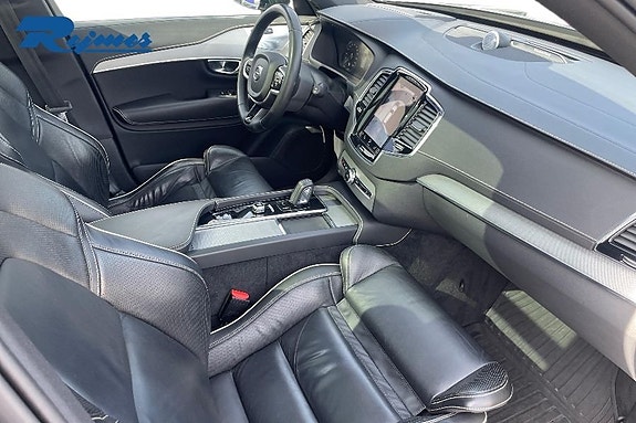 Volvo XC90 15 of 30