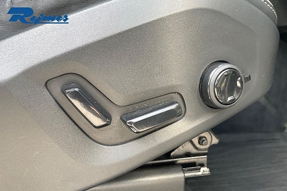 Volvo XC90 19 of 30