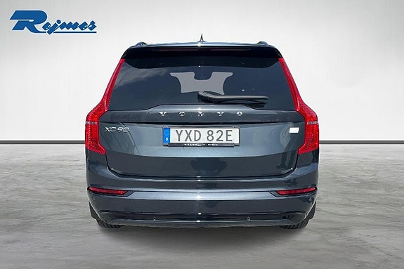 Volvo XC90 4 of 30