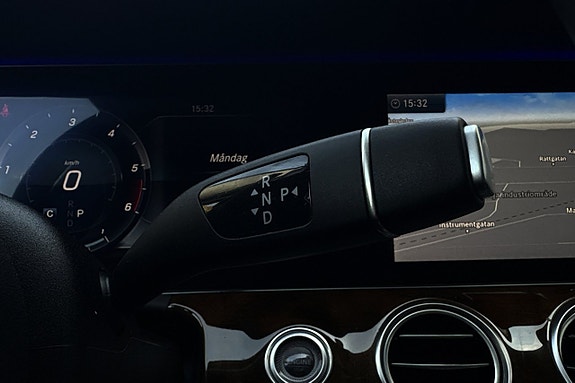 Mercedes-Benz E220 d 20 of 29