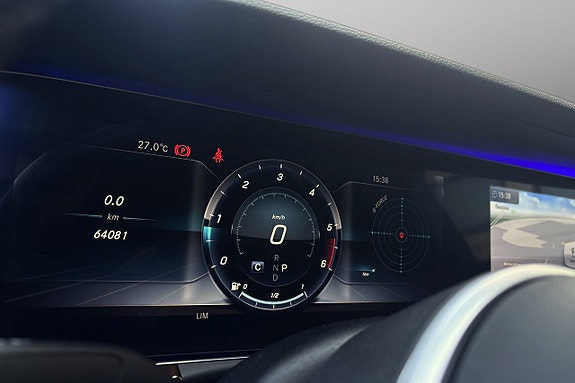 Mercedes-Benz E220 d 26 of 29