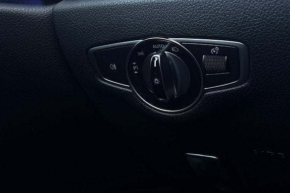 Mercedes-Benz E220 d 25 of 29