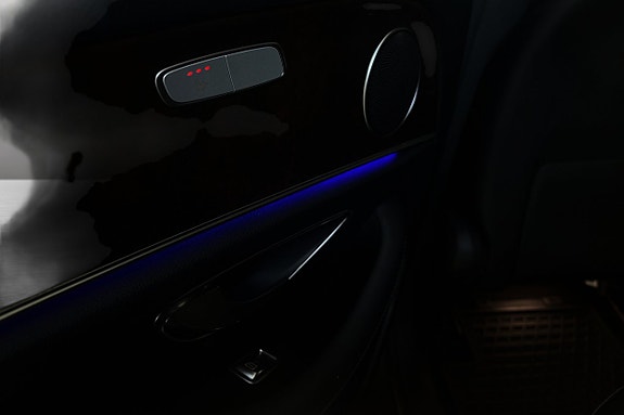 Mercedes-Benz E220 d 29 of 29