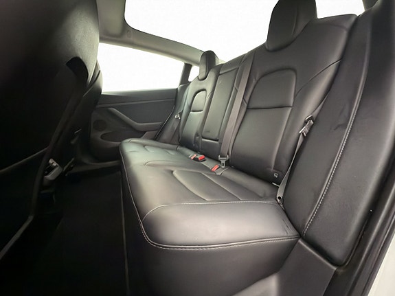 Tesla Model 3 18 of 30