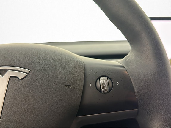 Tesla Model 3 21 of 30