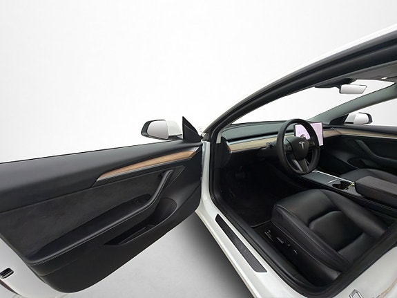 Tesla Model 3 12 of 30