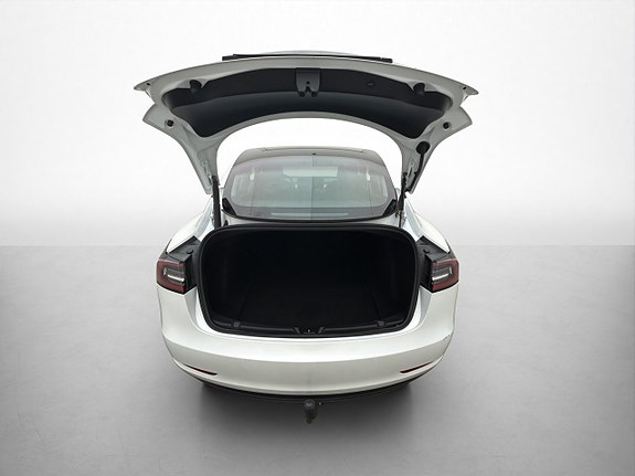 Tesla Model 3 30 of 30