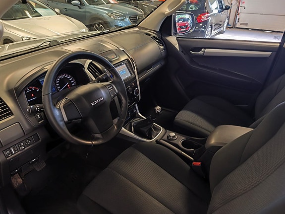 Isuzu D-max 14 of 14