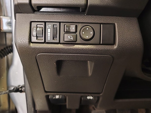 Isuzu D-max 13 of 14