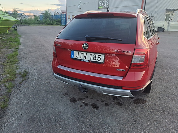 Skoda Octavia Scout 3 of 4