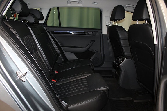 Skoda Superb 22 of 30