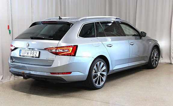 Skoda Superb 2 of 30