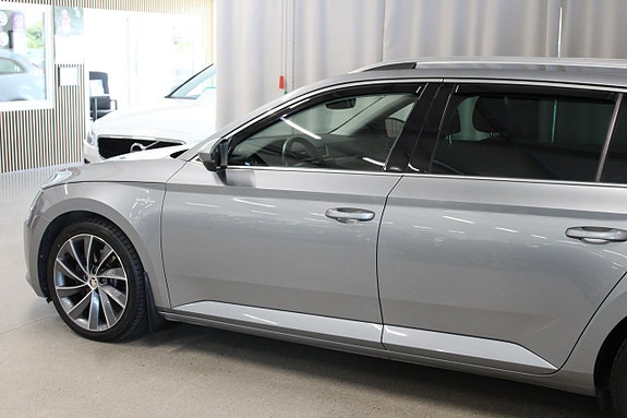 Skoda Superb 12 of 30